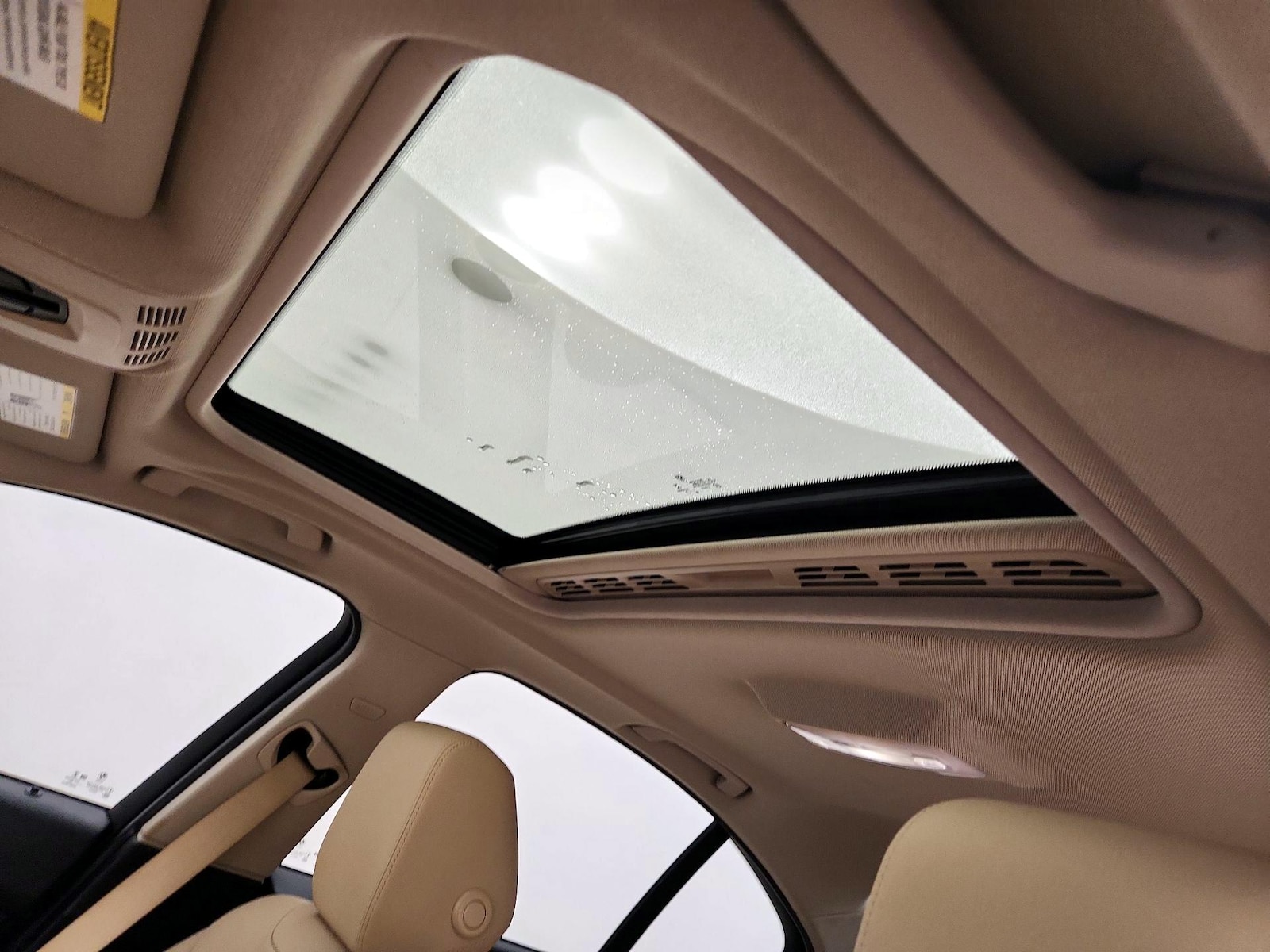 Sunroof(s) & Overhead Airbags