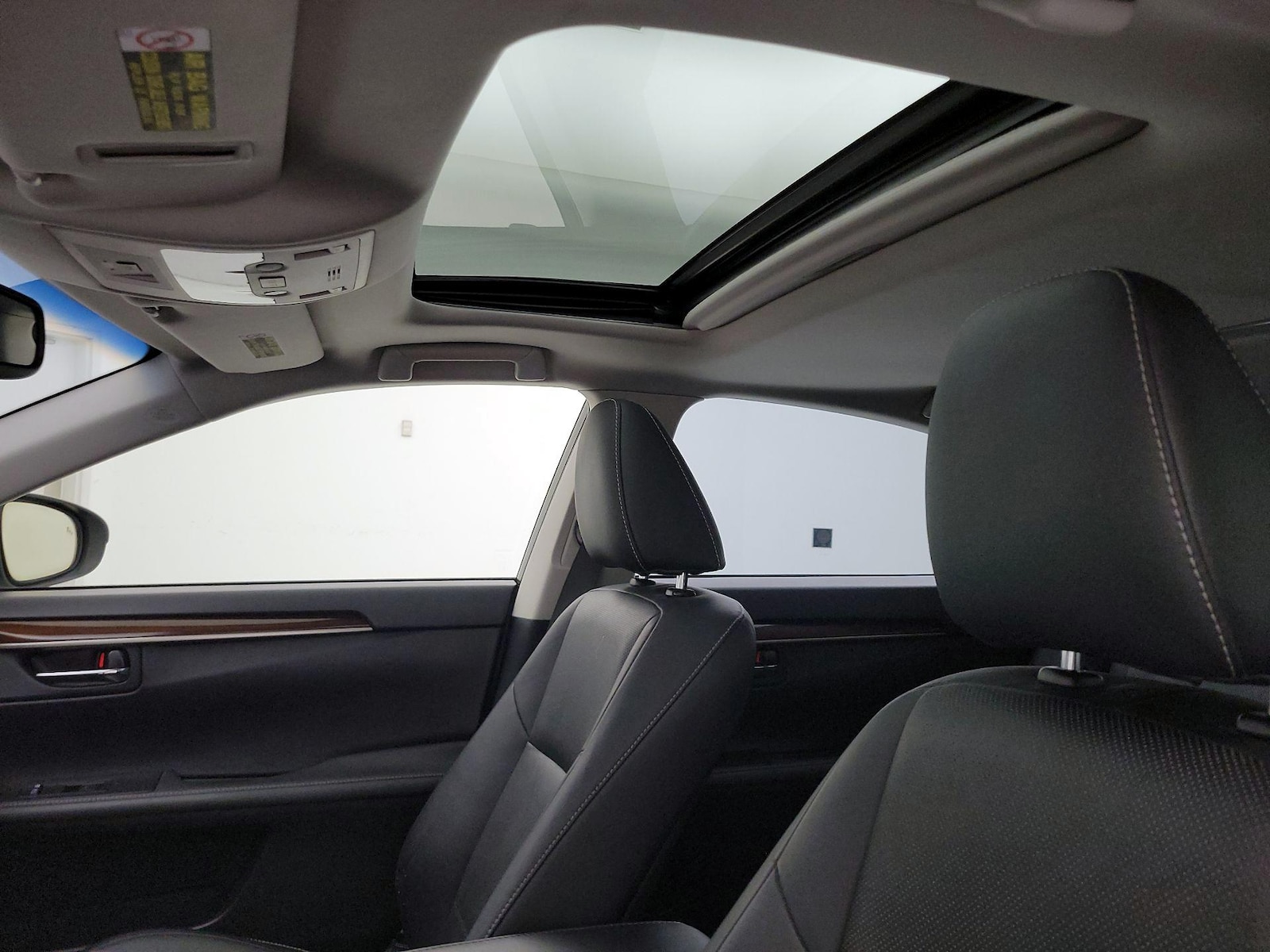 Sunroof(s) & Overhead Airbags