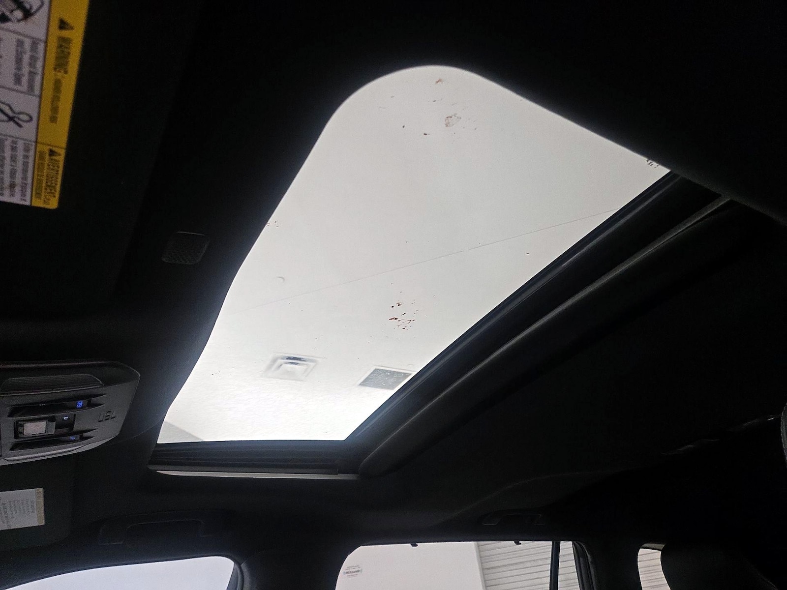 Sunroof(s) & Overhead Airbags