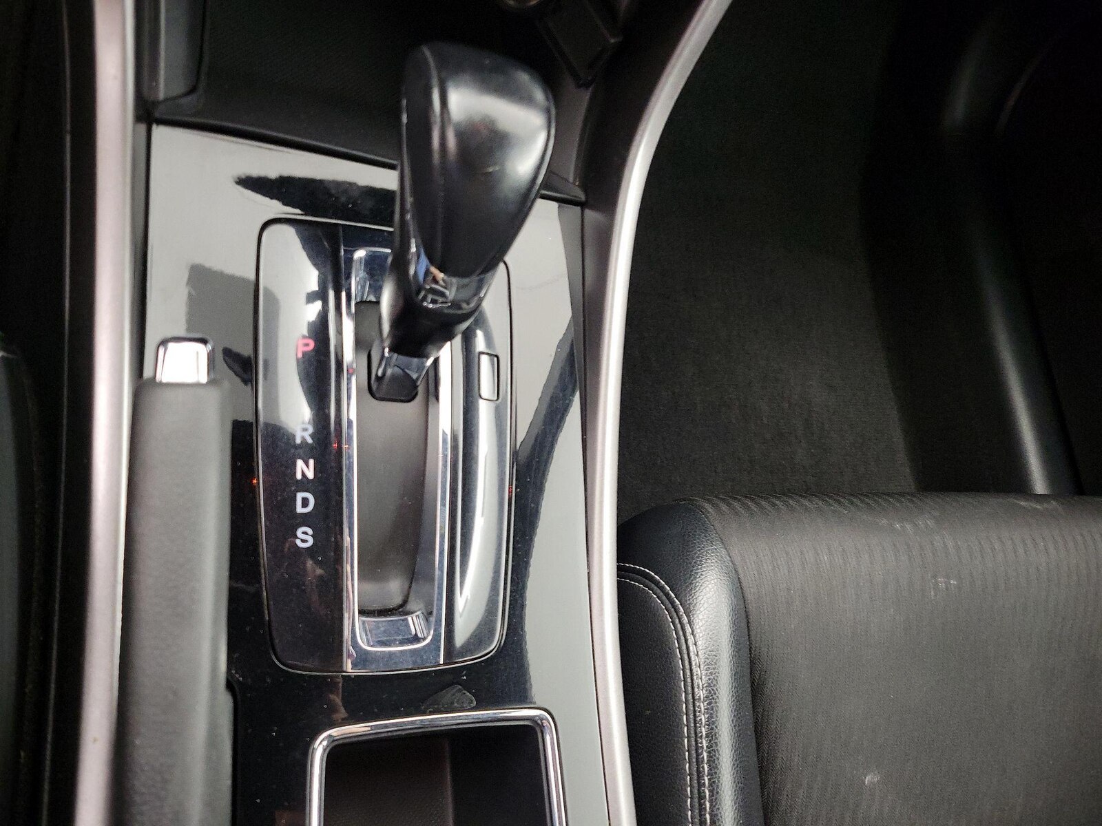 2017 Honda Accord Sport - Photo 18
