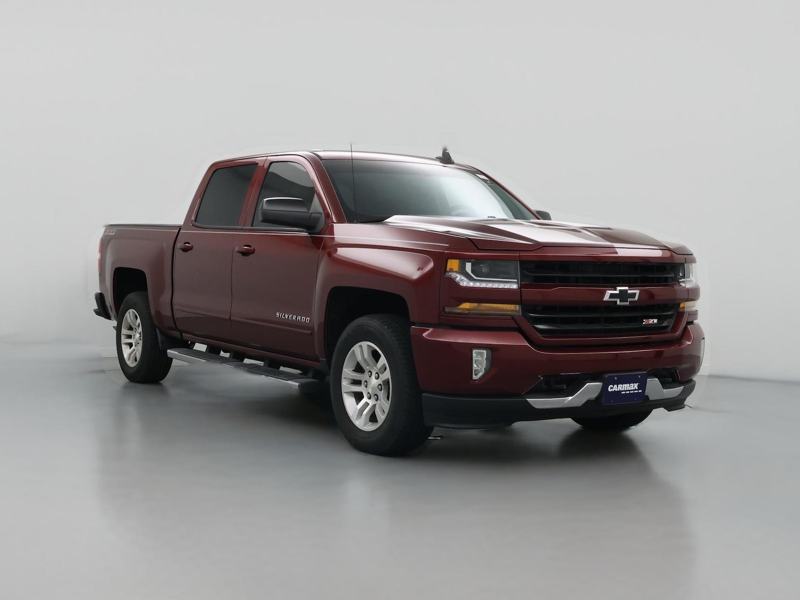 Bed Liner, 4WD/AWD & Tow Hitch