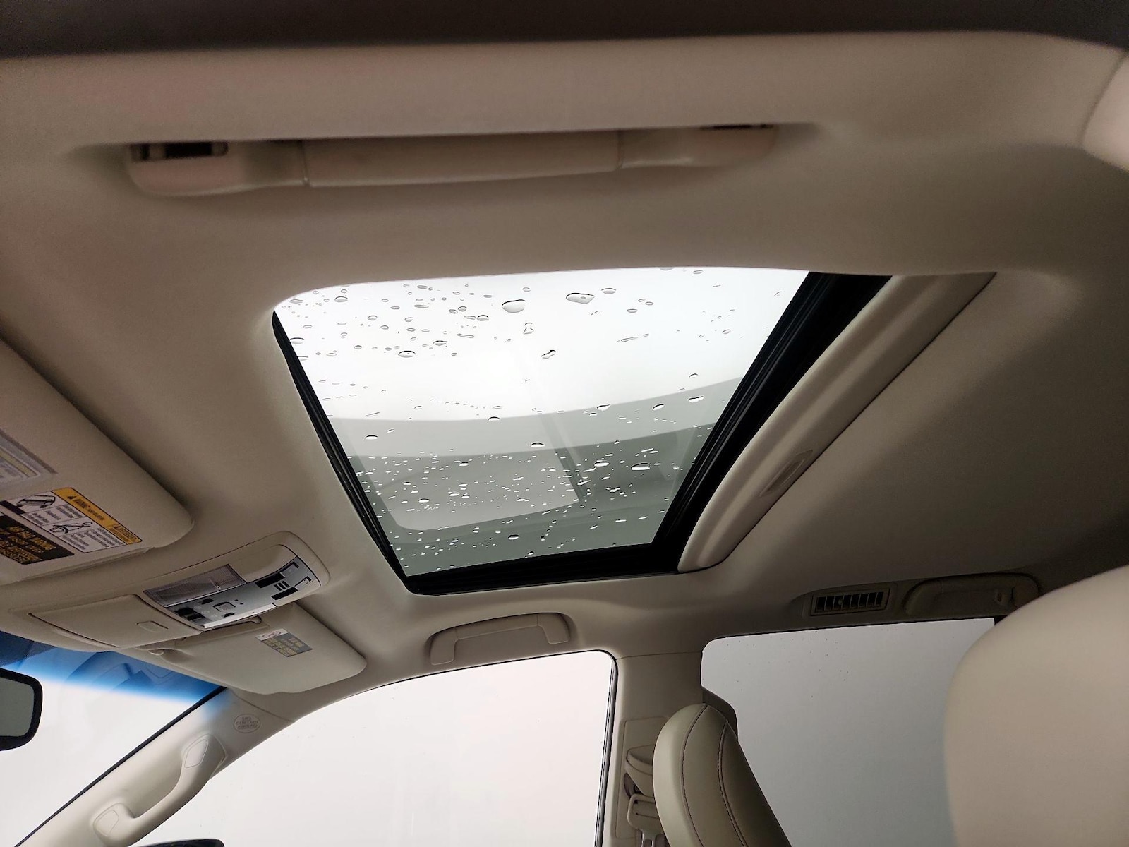 Sunroof(s) & Overhead Airbags