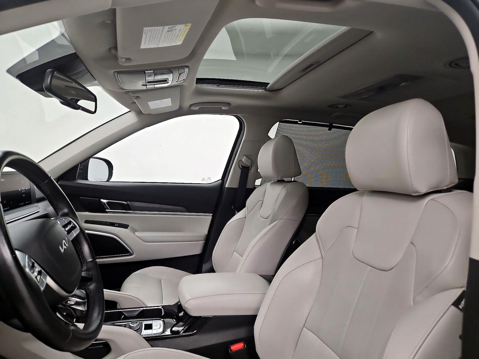 Sunroof(s) & Overhead Airbags