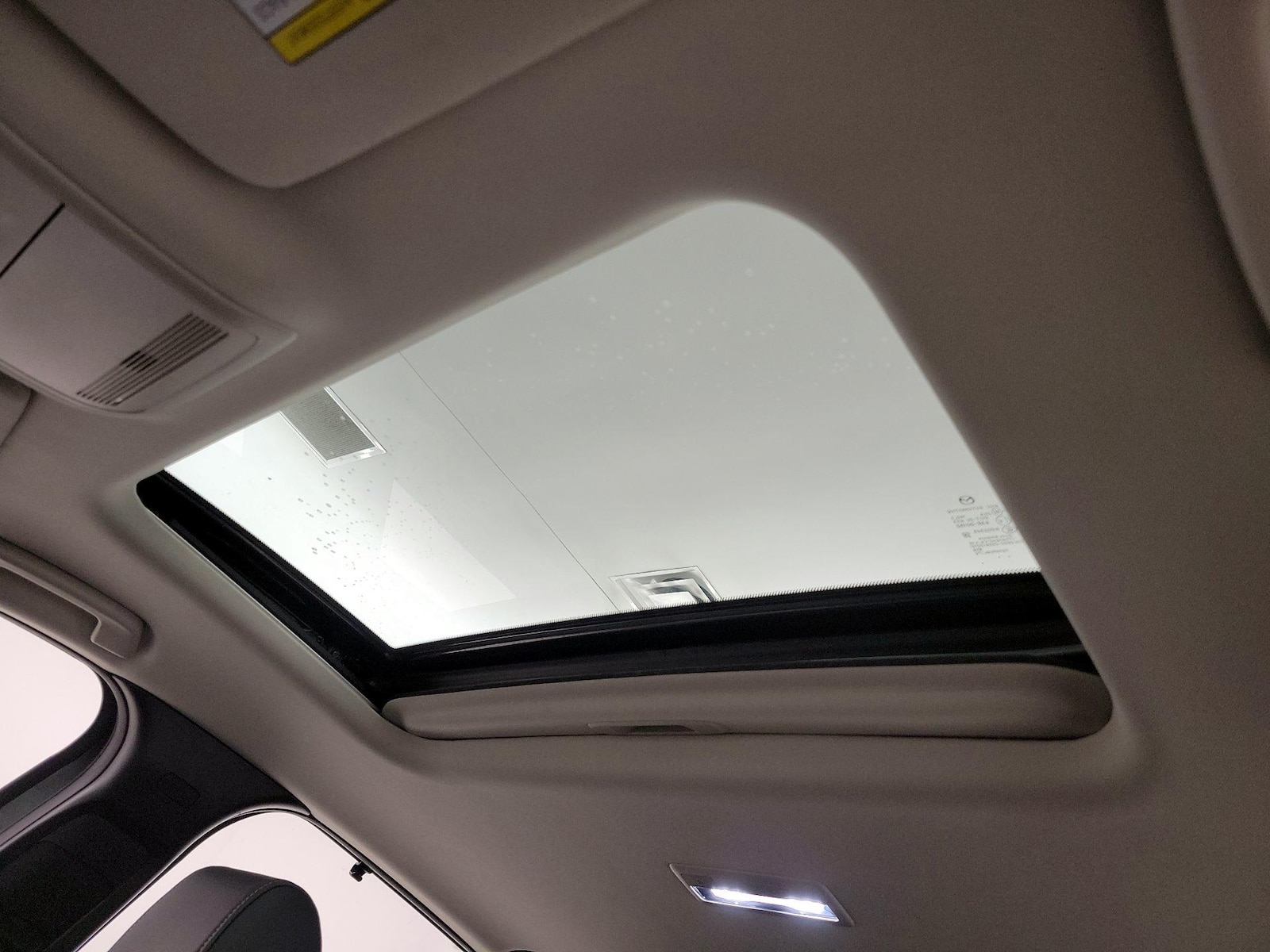 Sunroof(s) & Overhead Airbags