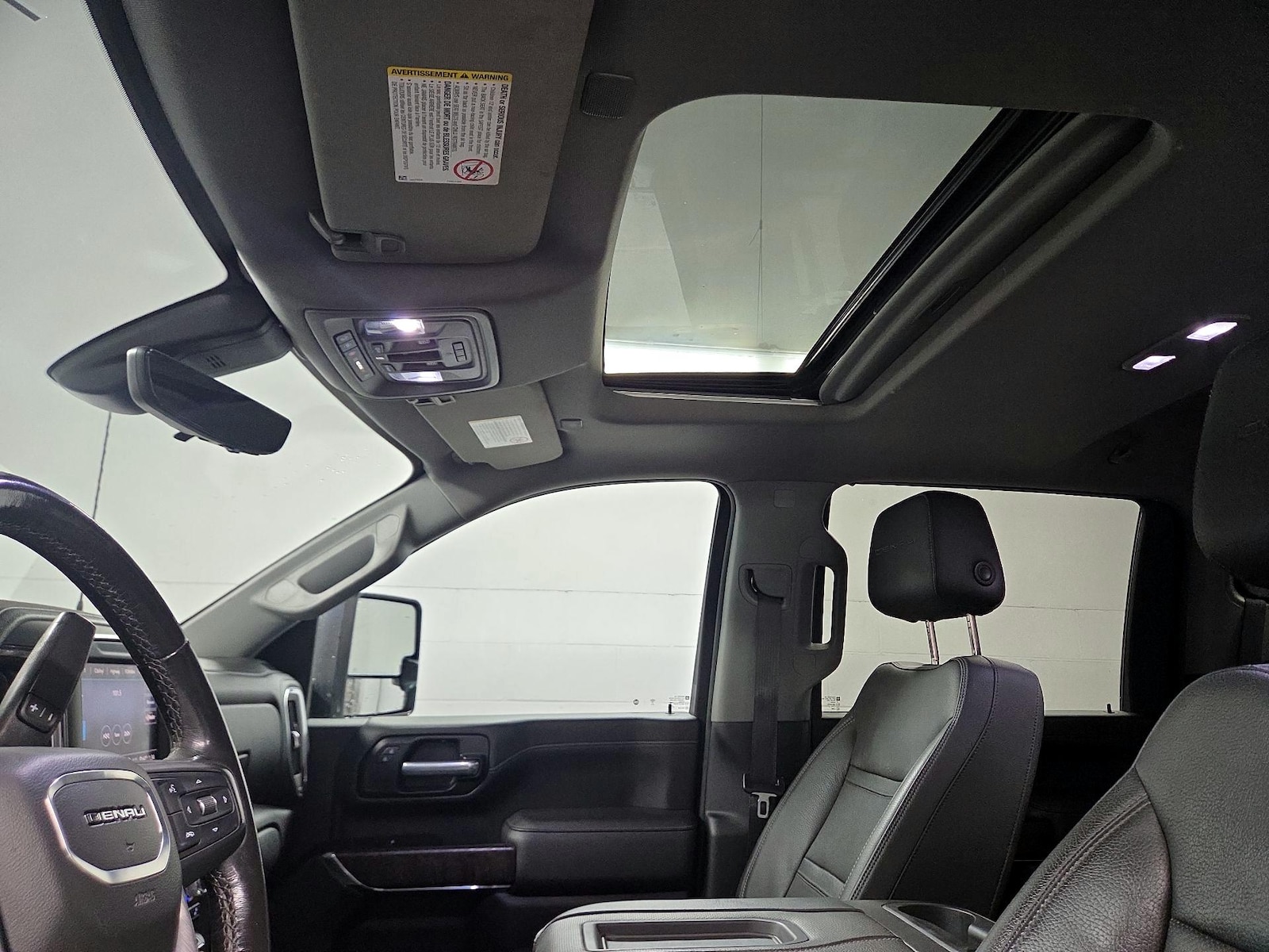 Sunroof(s) & Overhead Airbags