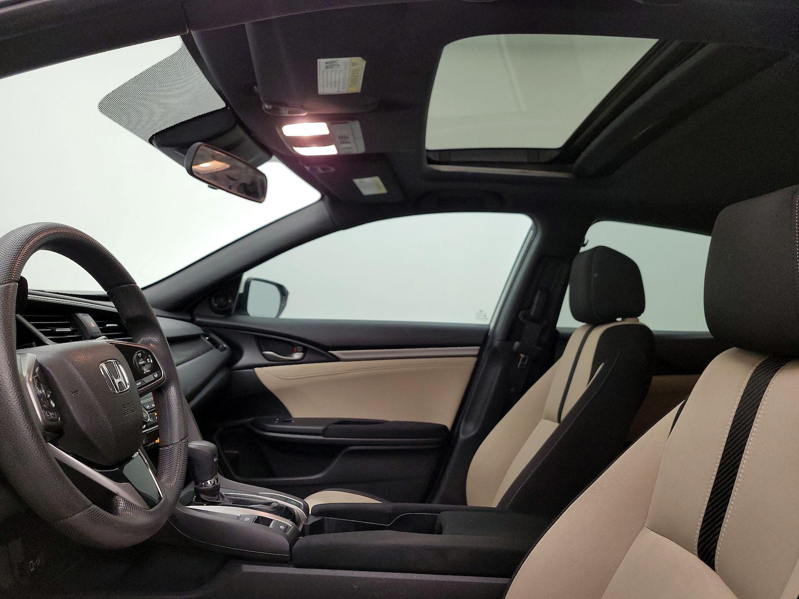 Sunroof(s) & Overhead Airbags