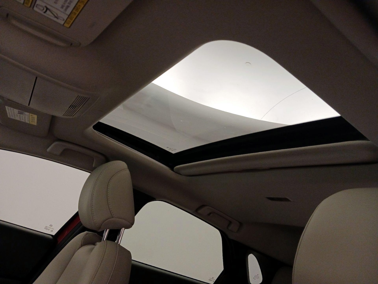 Sunroof(s) & Overhead Airbags