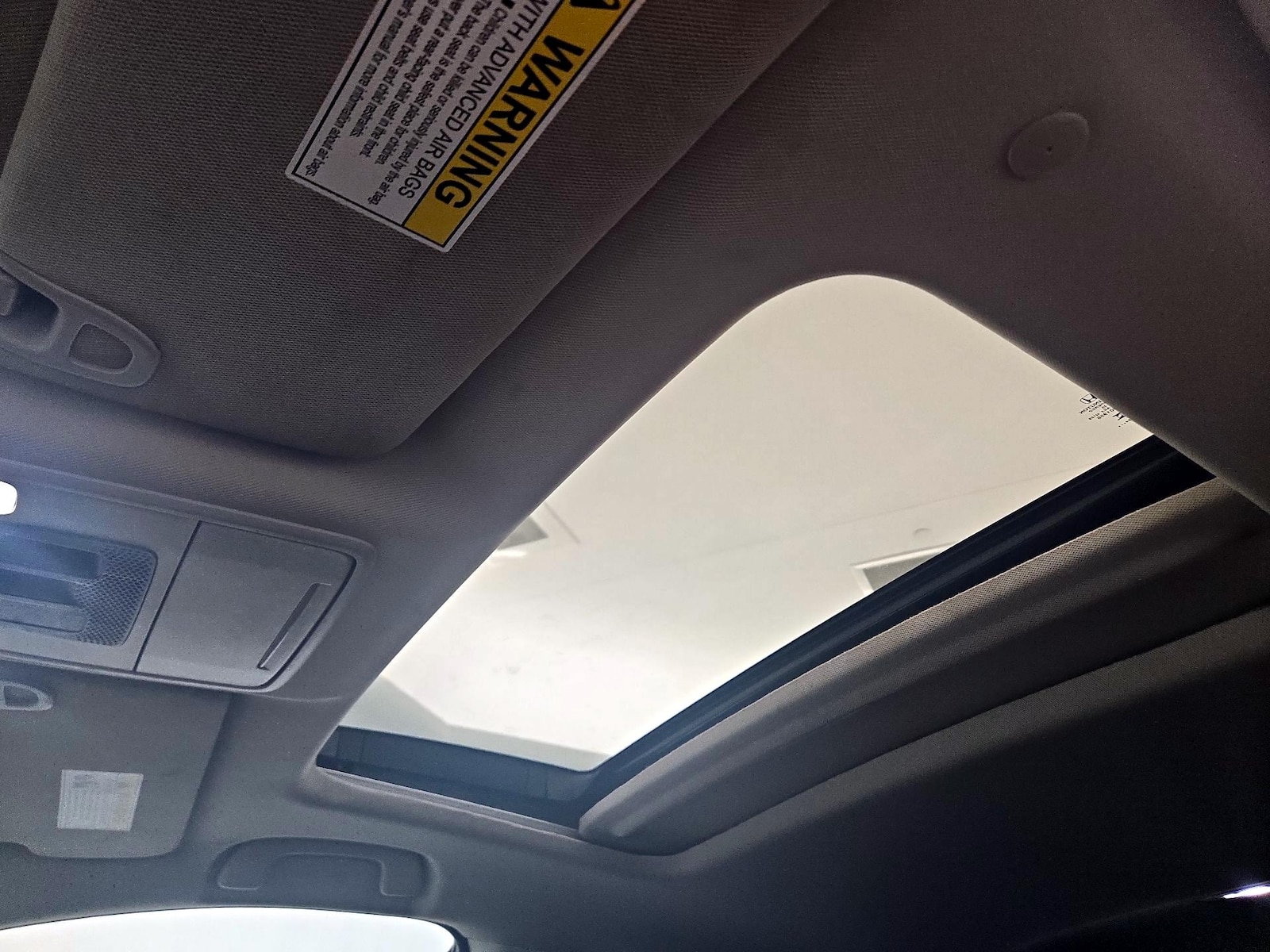 Sunroof(s) & Overhead Airbags