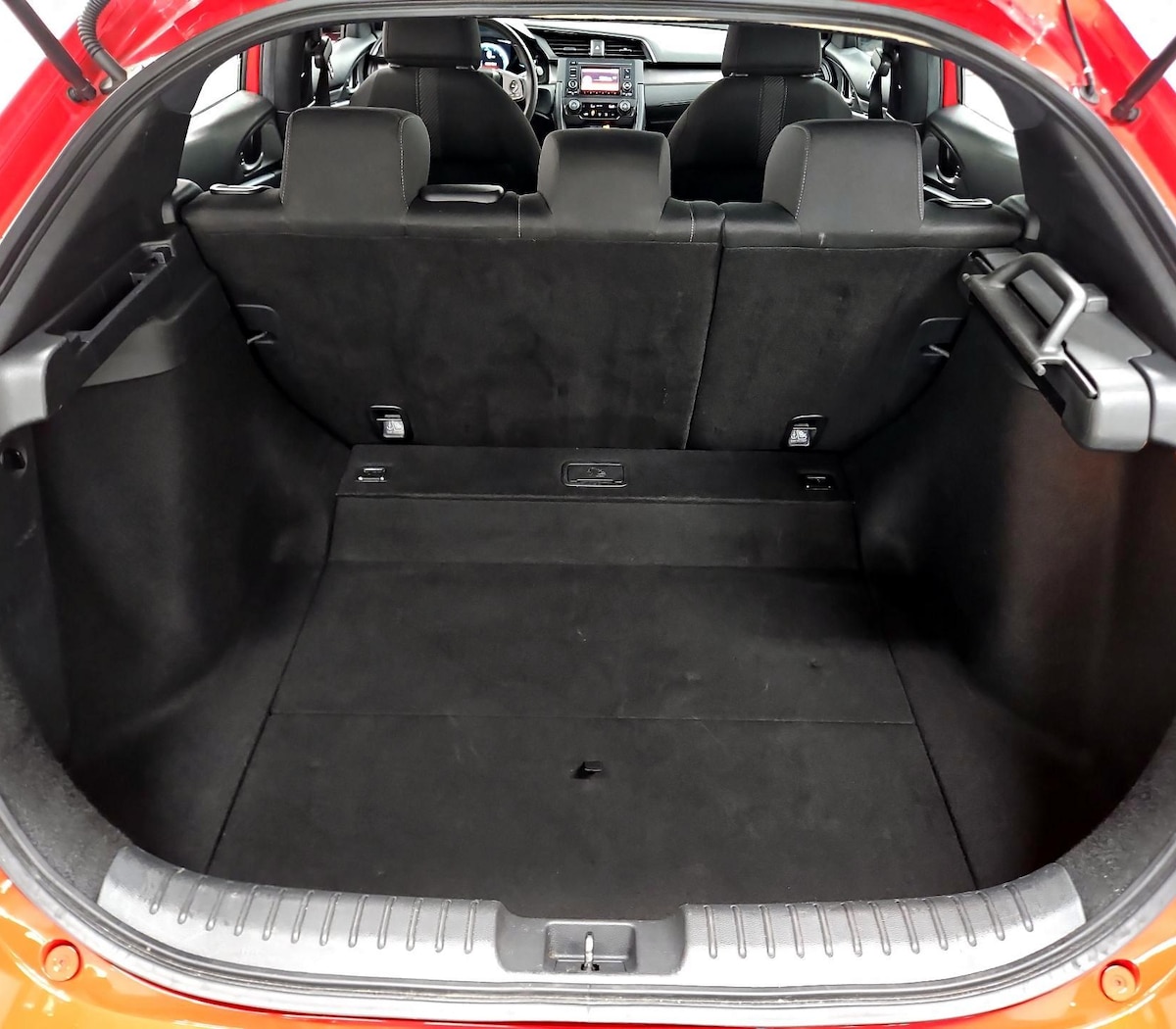 Trunk/Cargo (Seats Up)