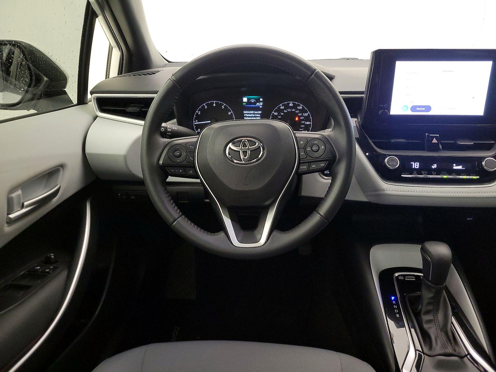 2023 Toyota Corolla SE - Photo 11