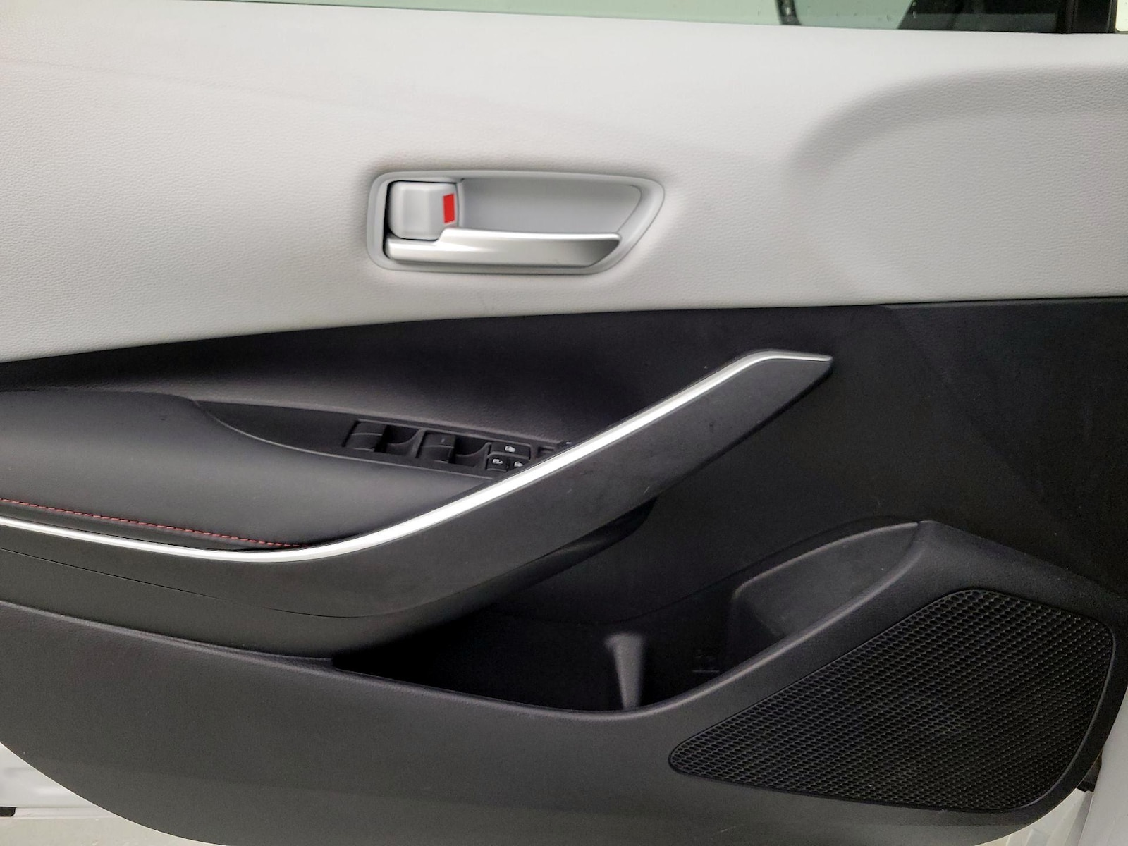 2023 Toyota Corolla SE - Photo 13