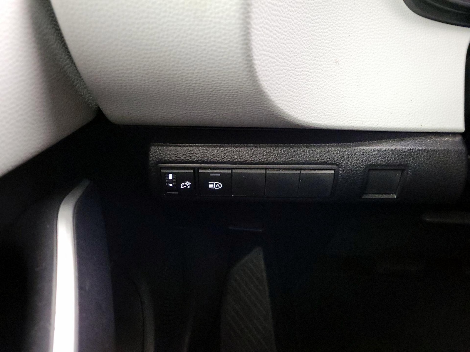 2023 Toyota Corolla SE - Photo 14
