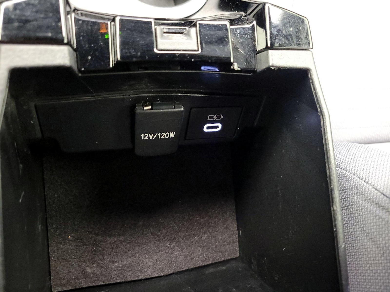 2023 Toyota Corolla SE - Photo 19