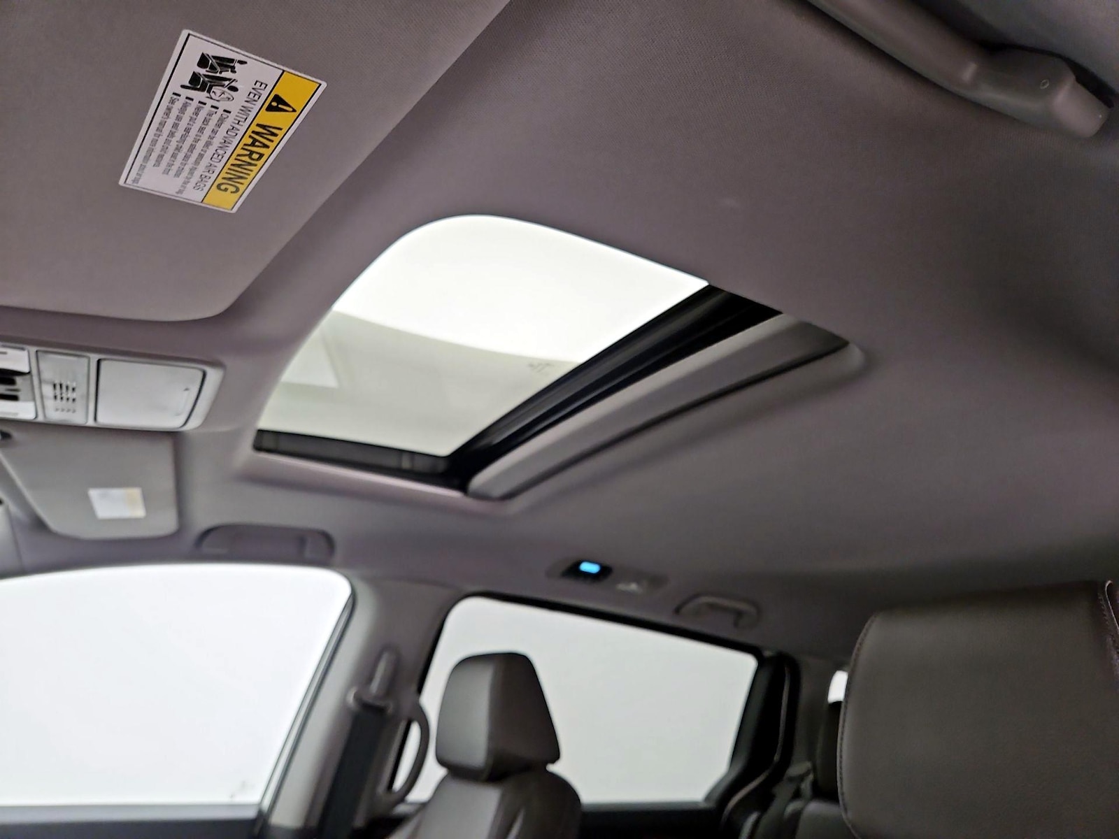 Sunroof(s) & Overhead Airbags