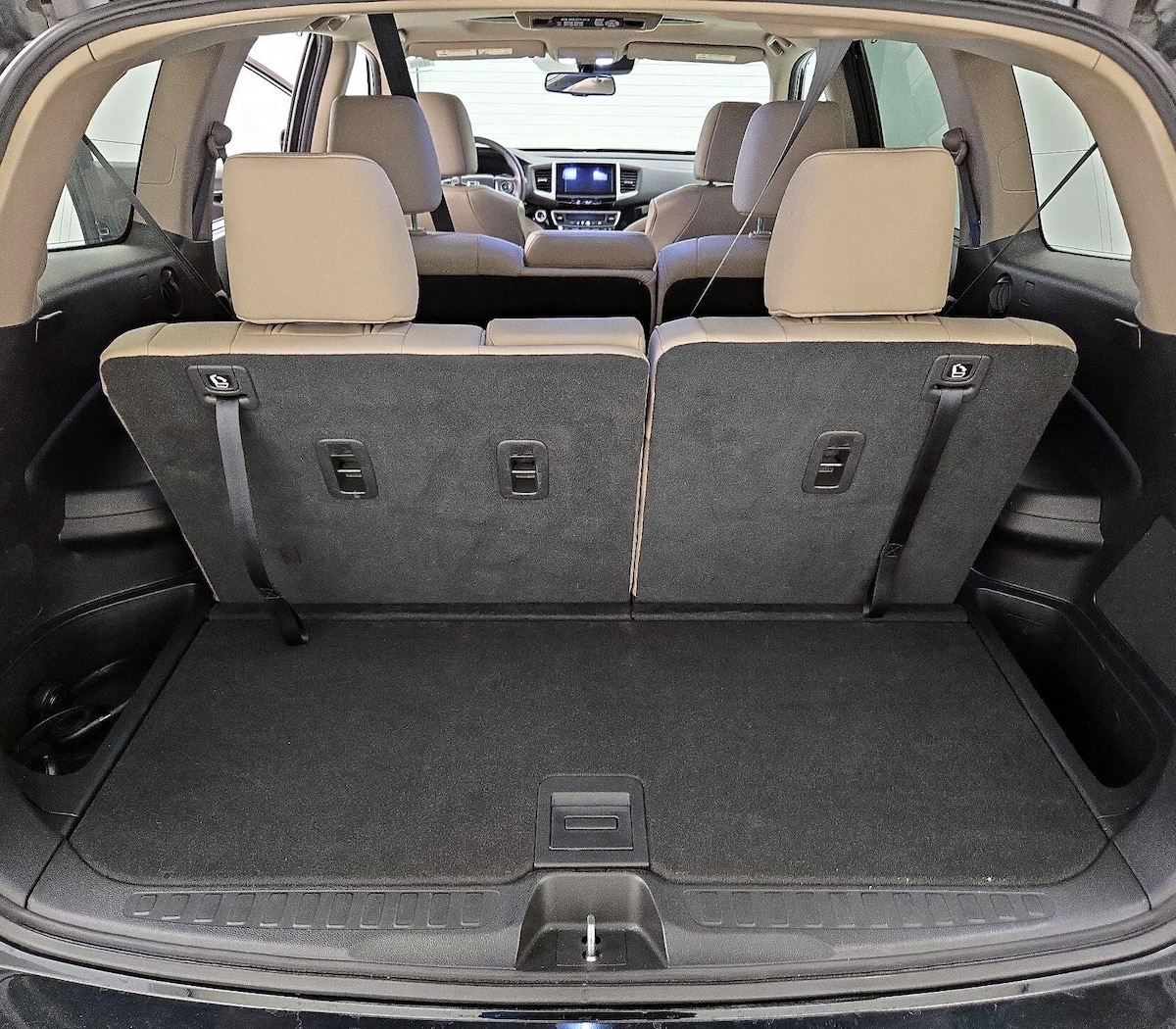 Trunk/Cargo (Seats Up)