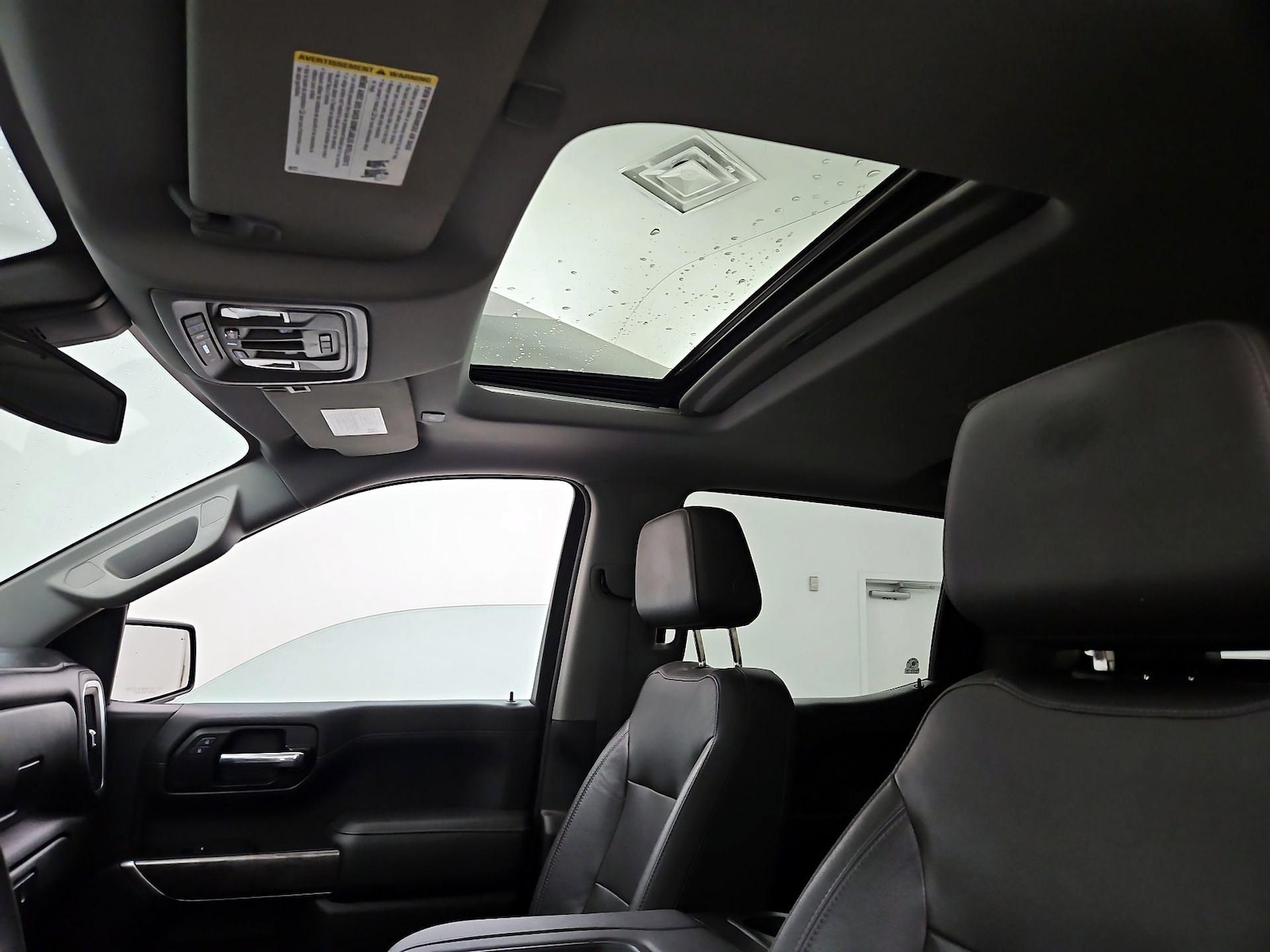 Sunroof(s) & Overhead Airbags