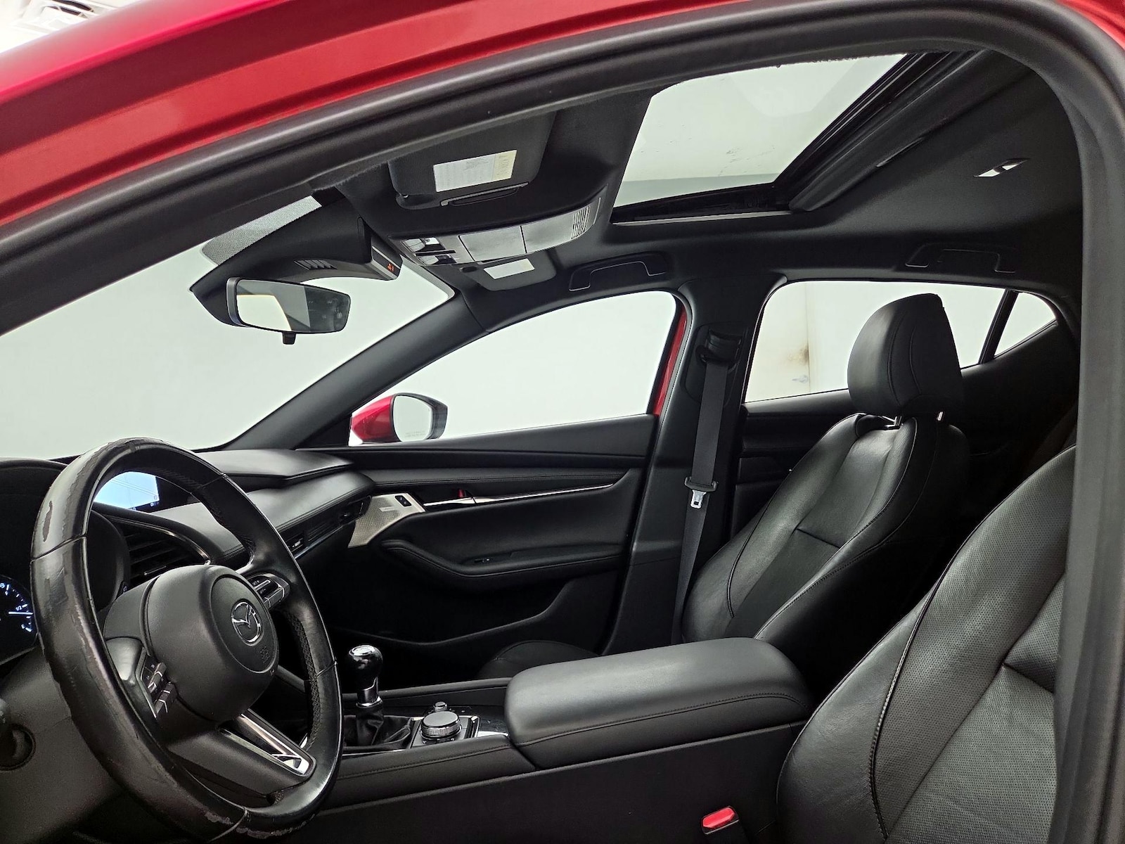 Sunroof(s) & Overhead Airbags