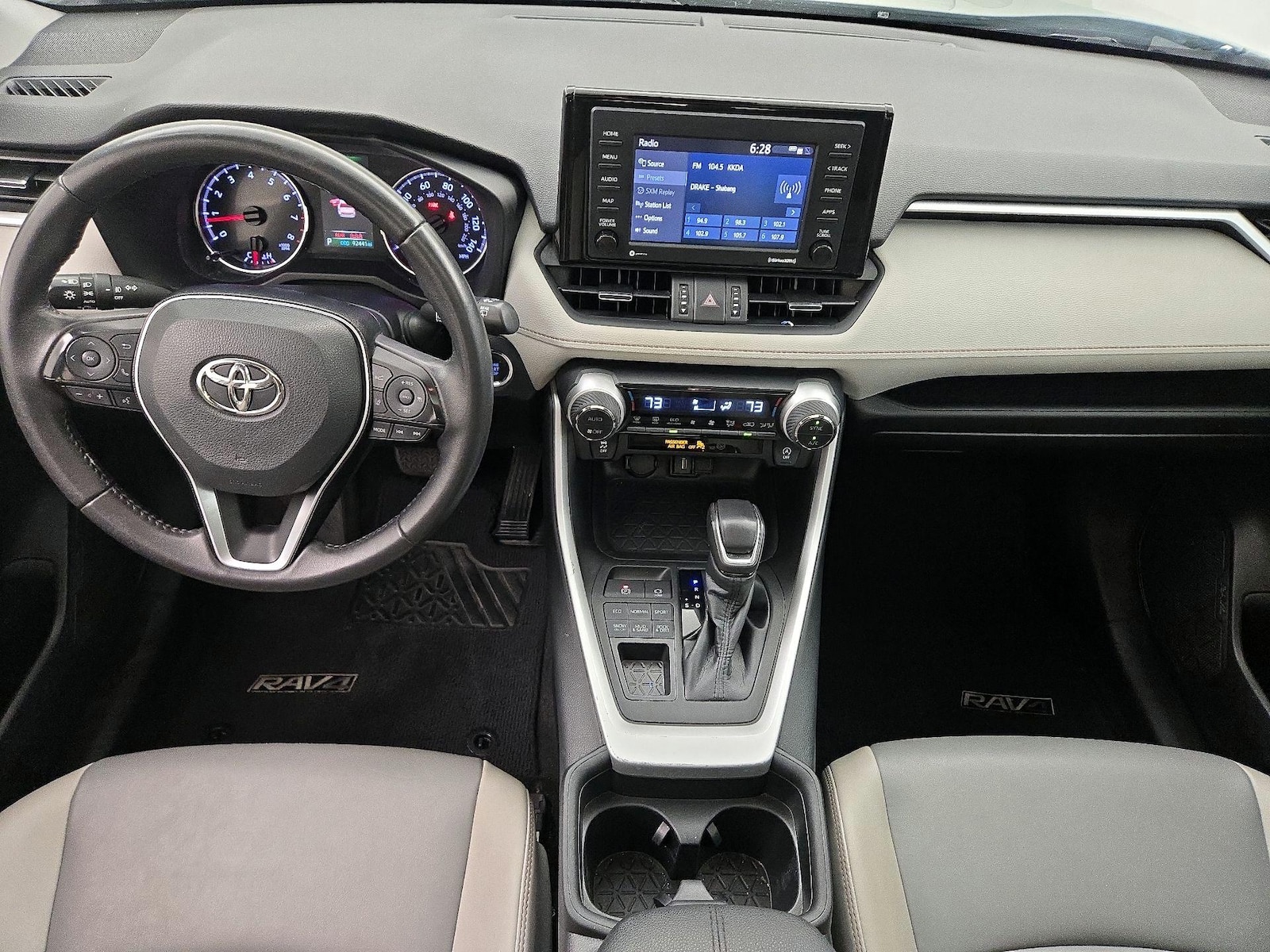 Apple CarPlay® & Android Auto™