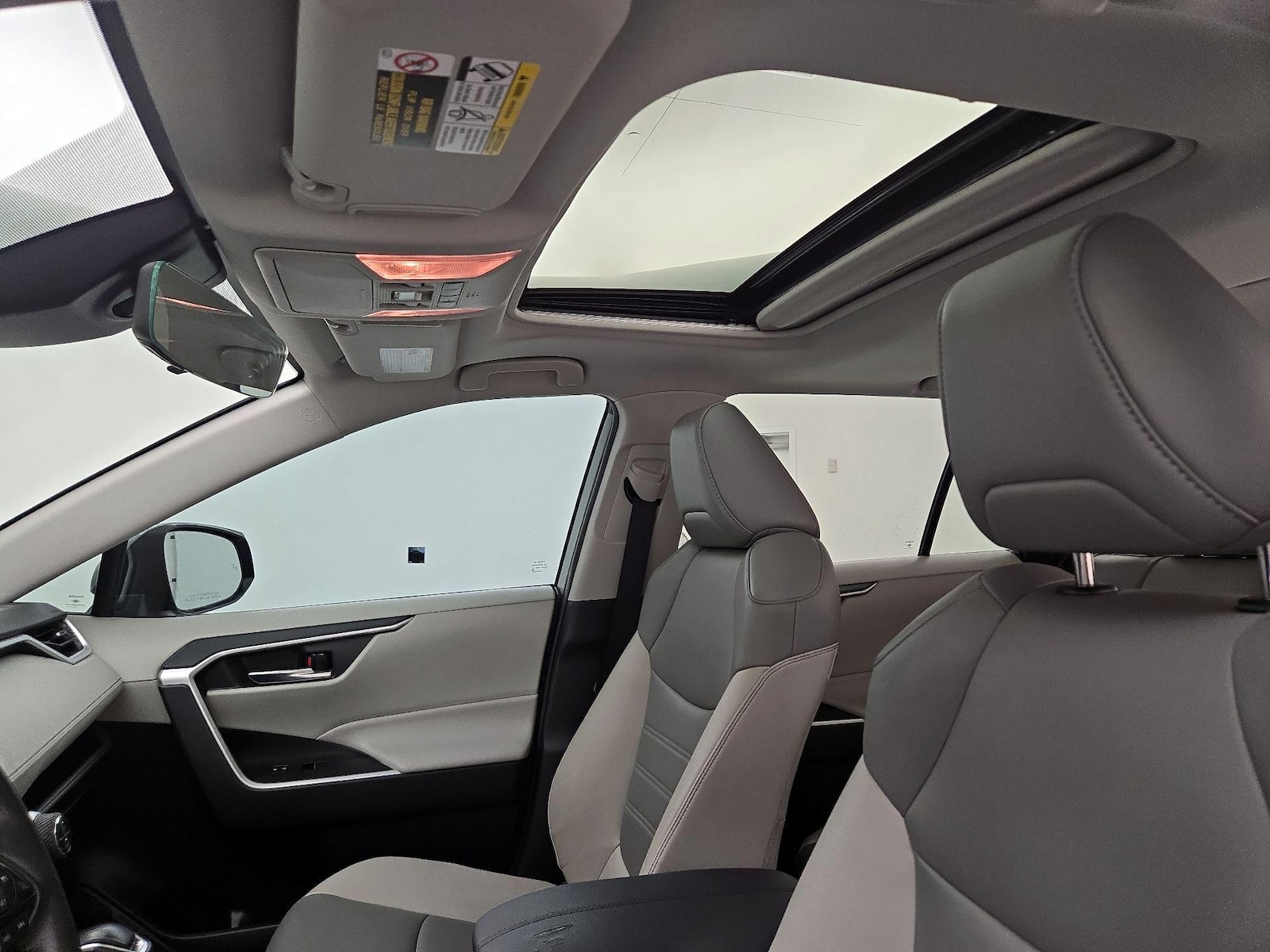 Sunroof(s) & Overhead Airbags