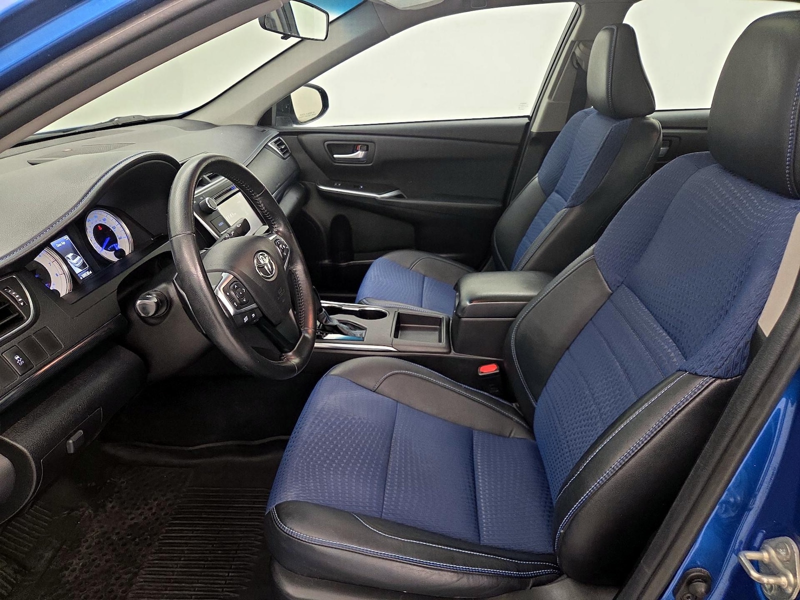 Power Seat(s) & Side Airbags