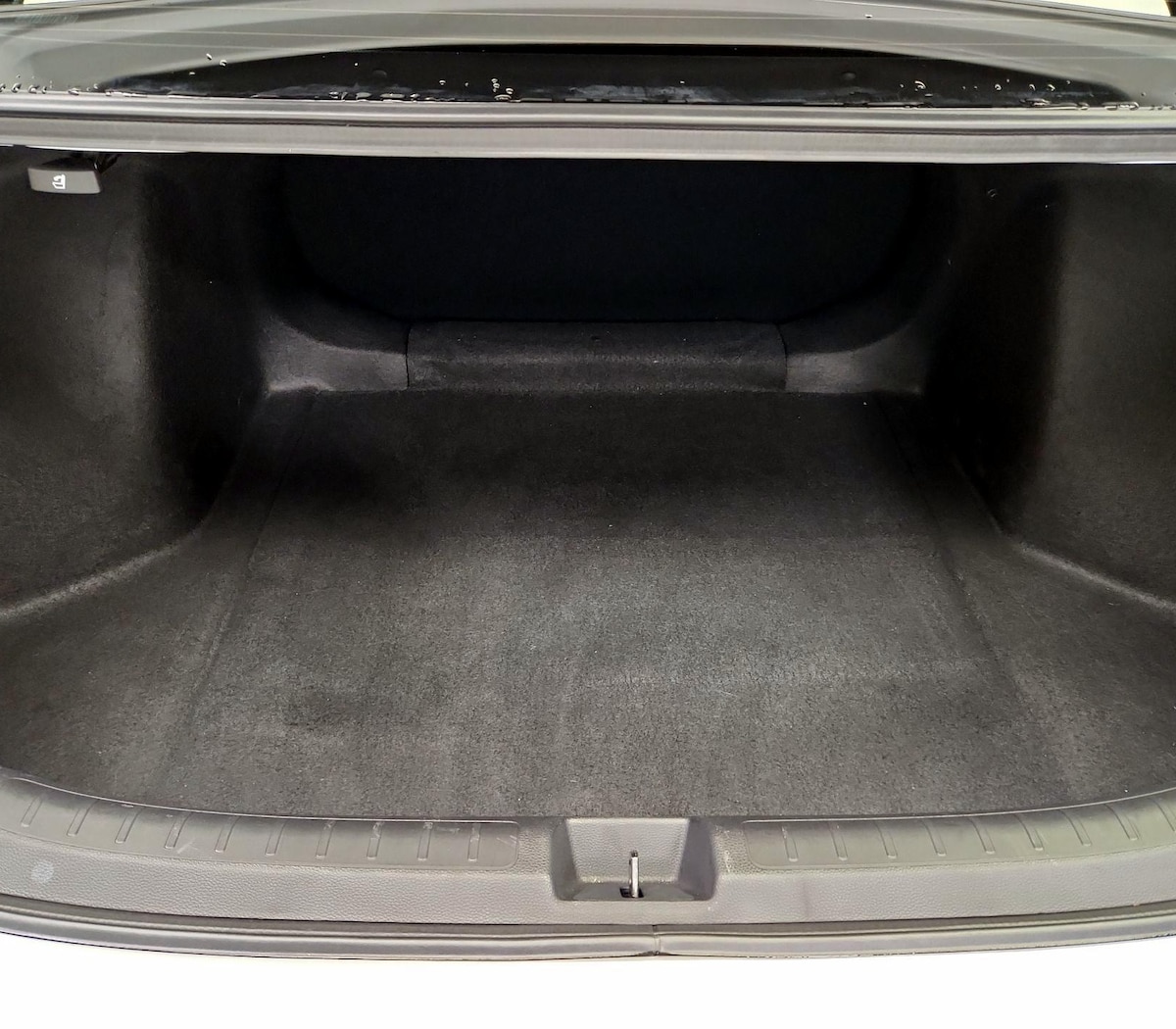 Trunk/Cargo (Seats Up)