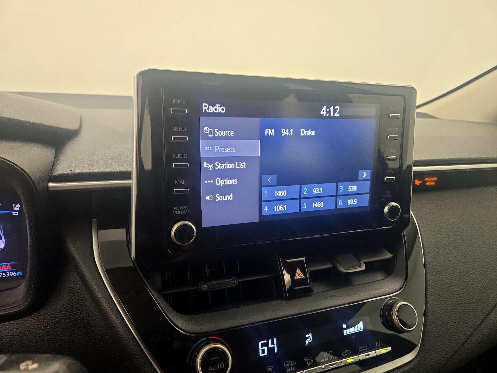 2020 Toyota Corolla LE - Photo 16