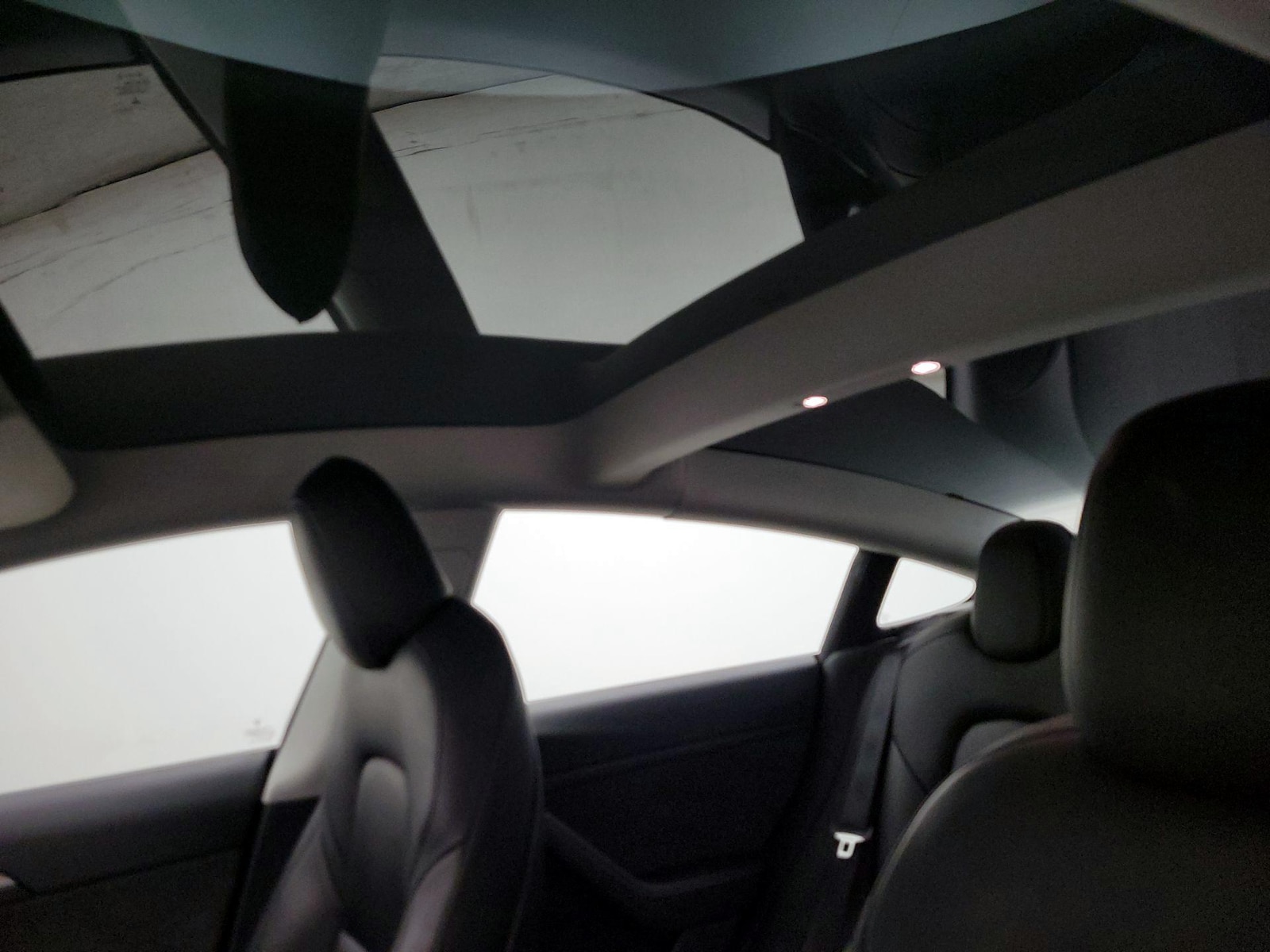 Skylight(s) & Overhead Airbags