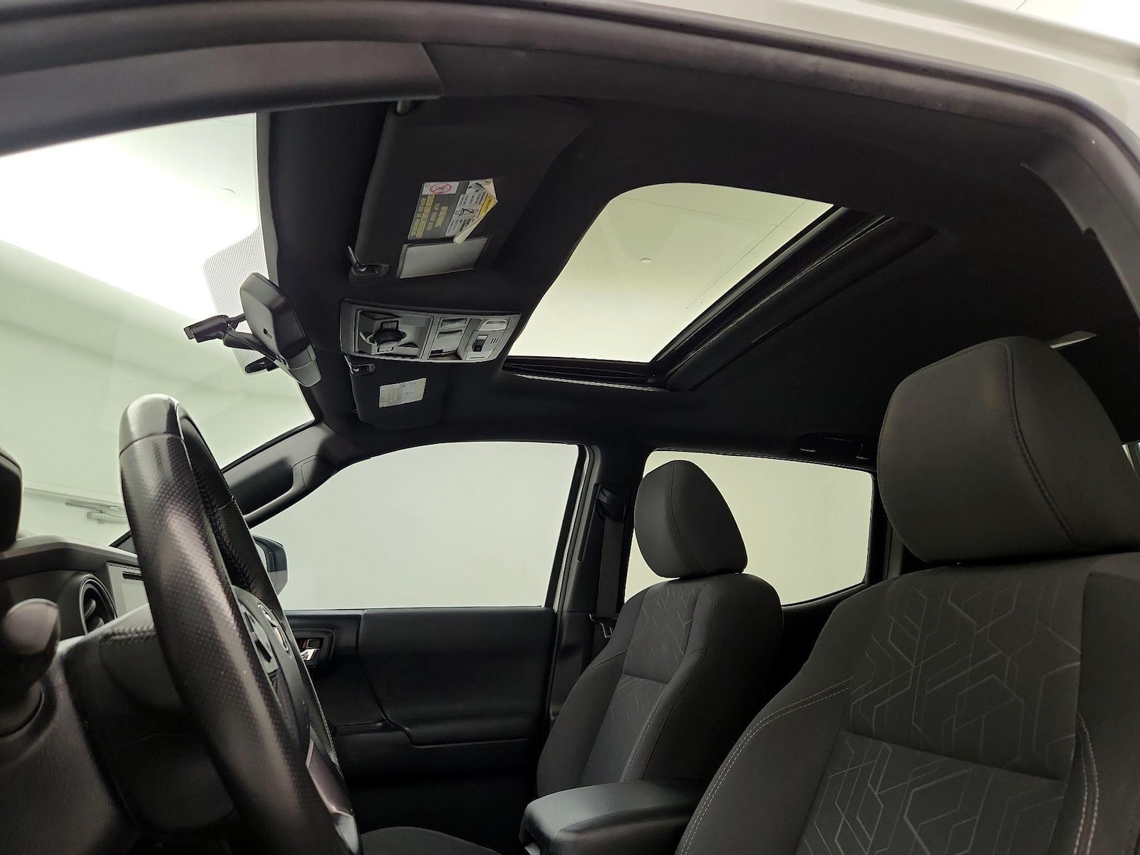 Sunroof(s) & Overhead Airbags