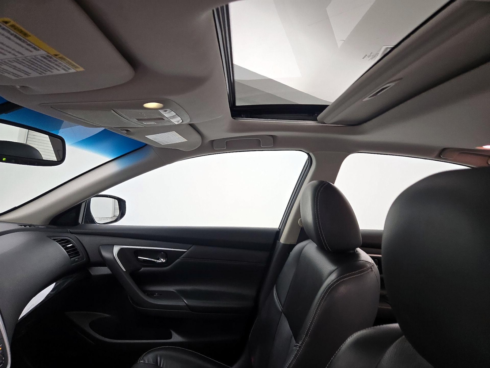 Sunroof(s) & Overhead Airbags