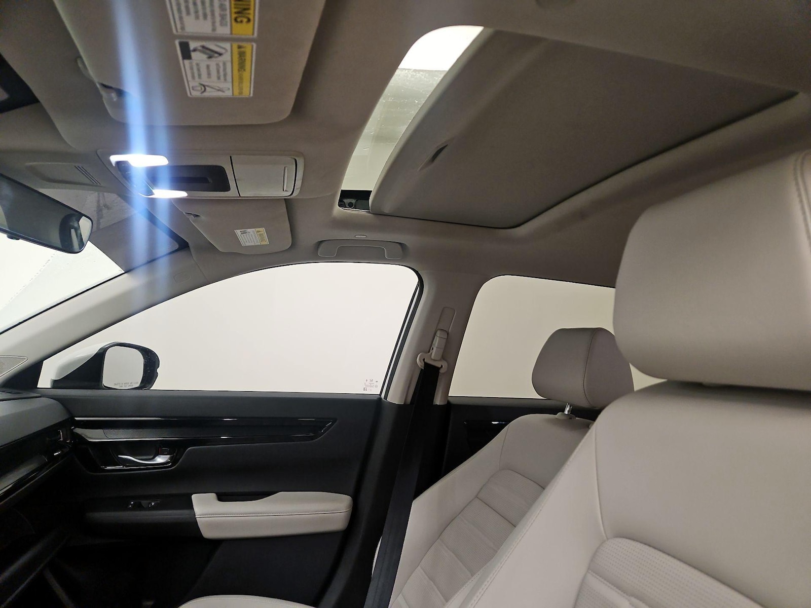 Sunroof(s) & Overhead Airbags