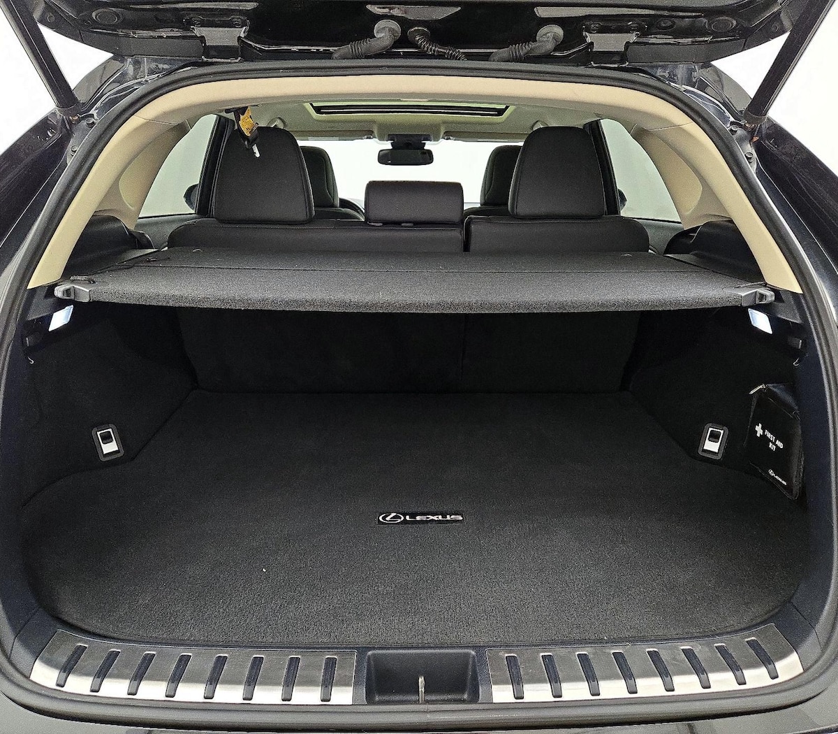 Trunk/Cargo (Seats Up)