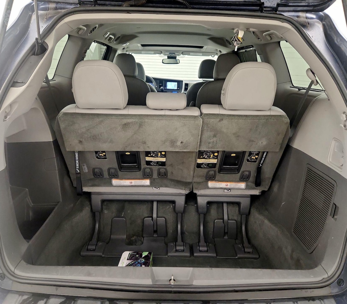 Trunk/Cargo (Seats Up)