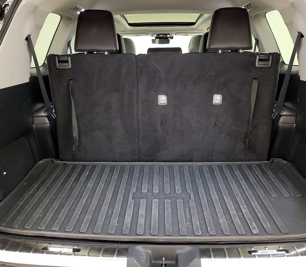 Trunk/Cargo (Seats Up)