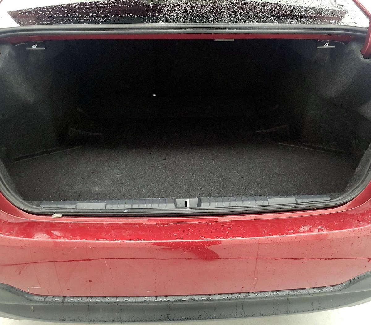 Trunk/Cargo (Seats Up)