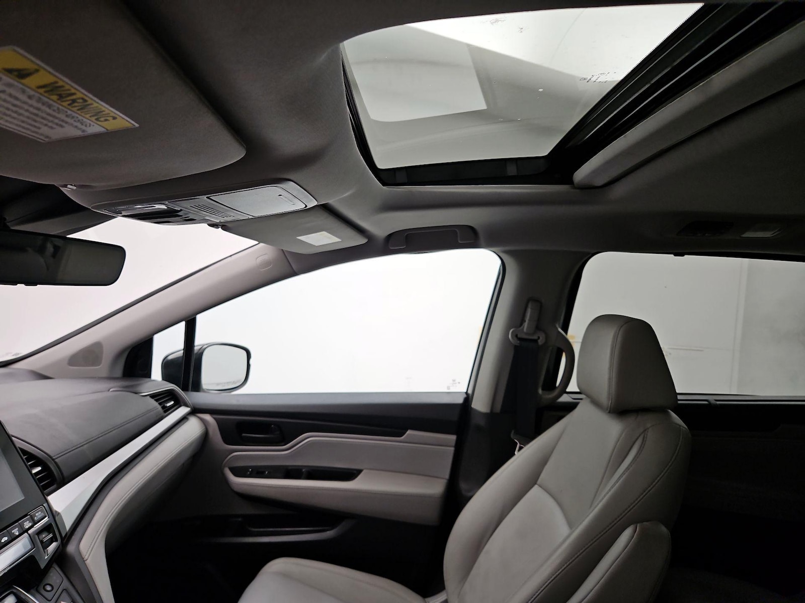 Sunroof(s) & Overhead Airbags
