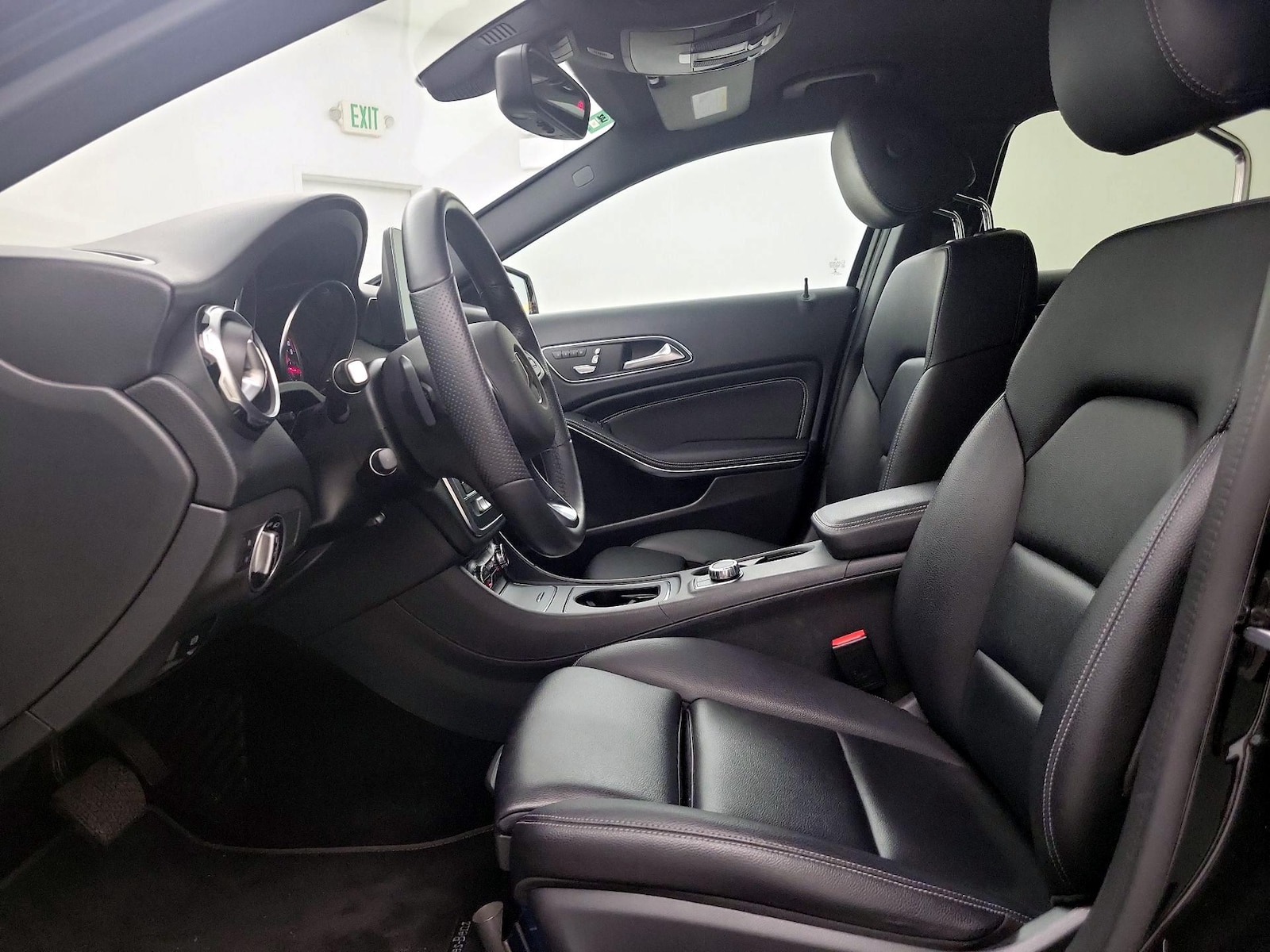 Power Seat(s) & Side Airbags
