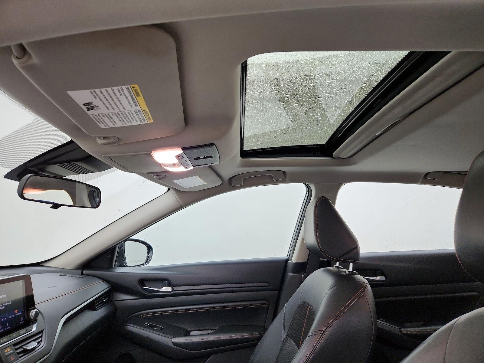 Sunroof(s) & Overhead Airbags