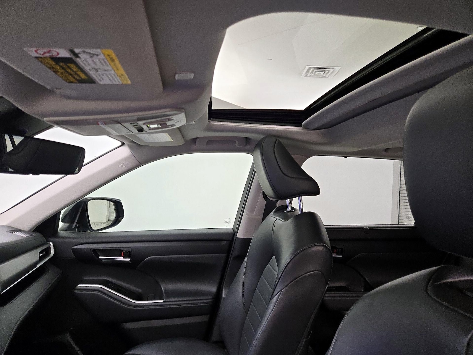 Sunroof(s) & Overhead Airbags