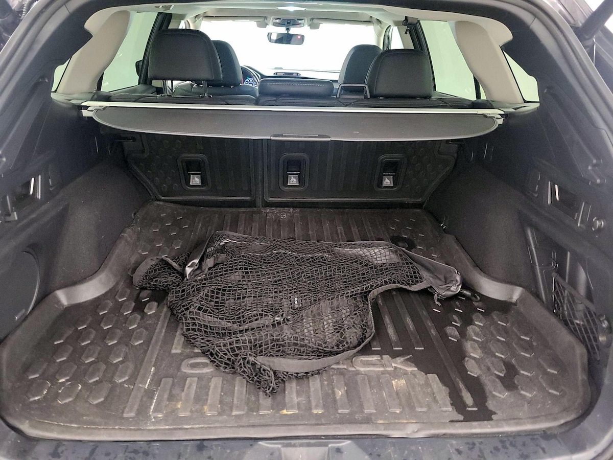 Trunk/Cargo (Seats Up)