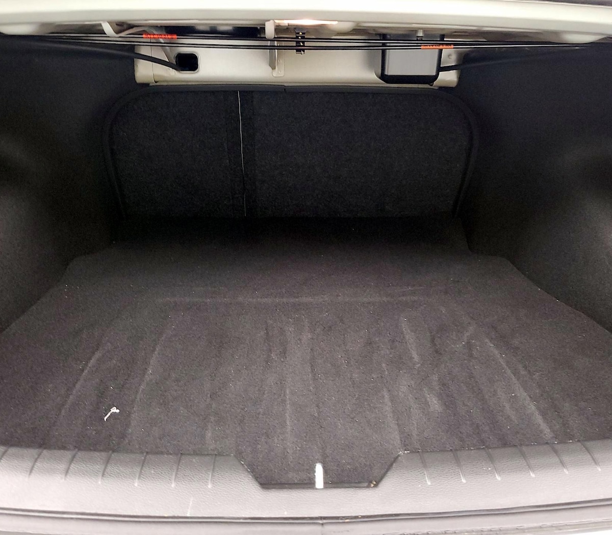 Trunk/Cargo (Seats Up)