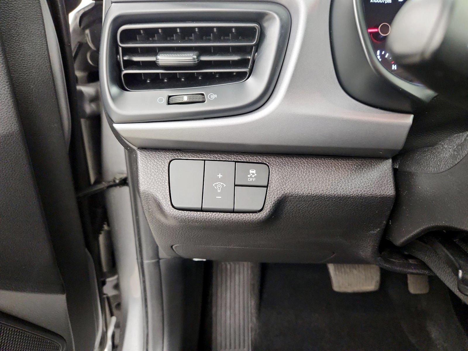2021 Kia Rio S - Photo 14