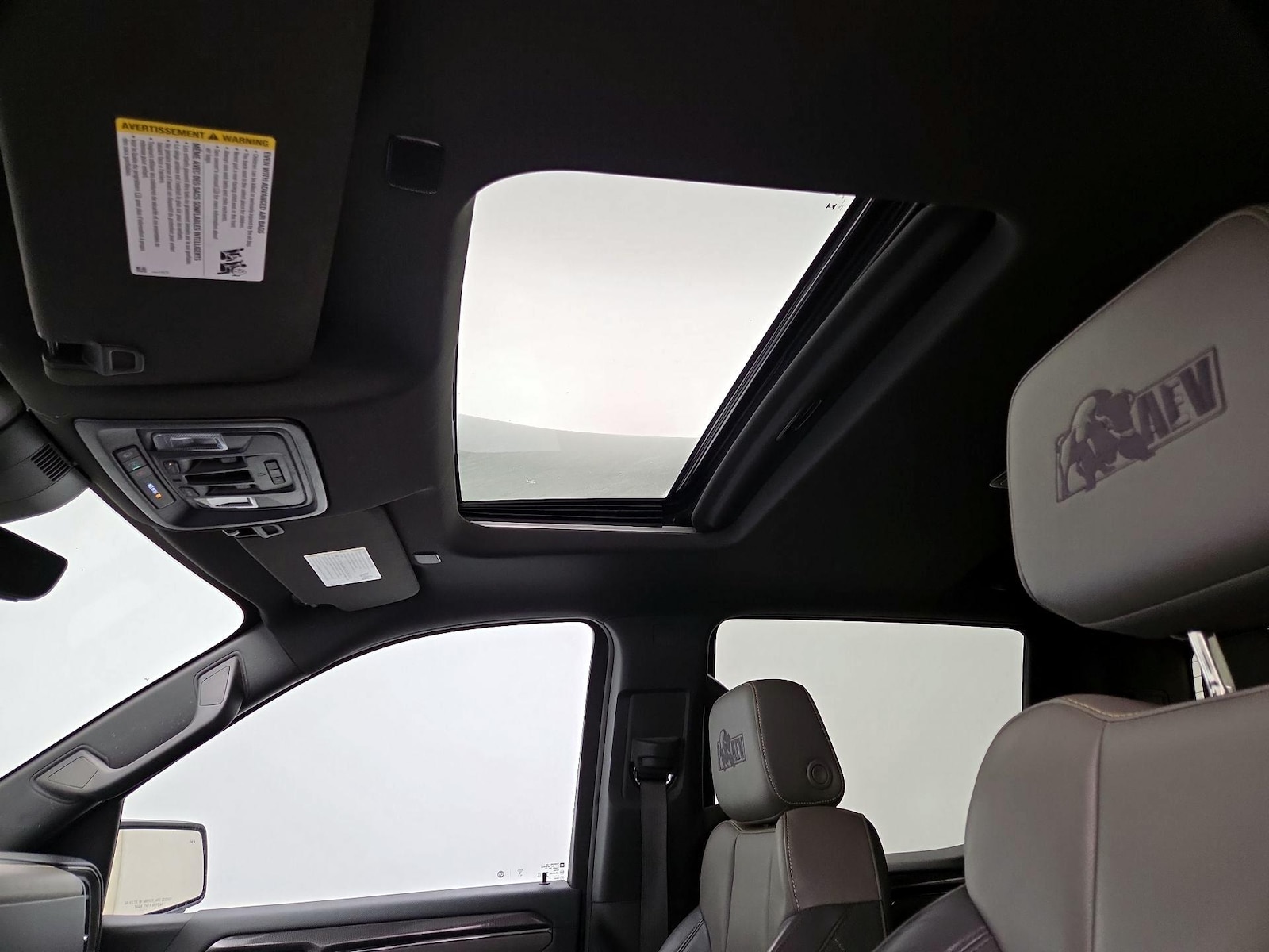 Sunroof(s) & Overhead Airbags