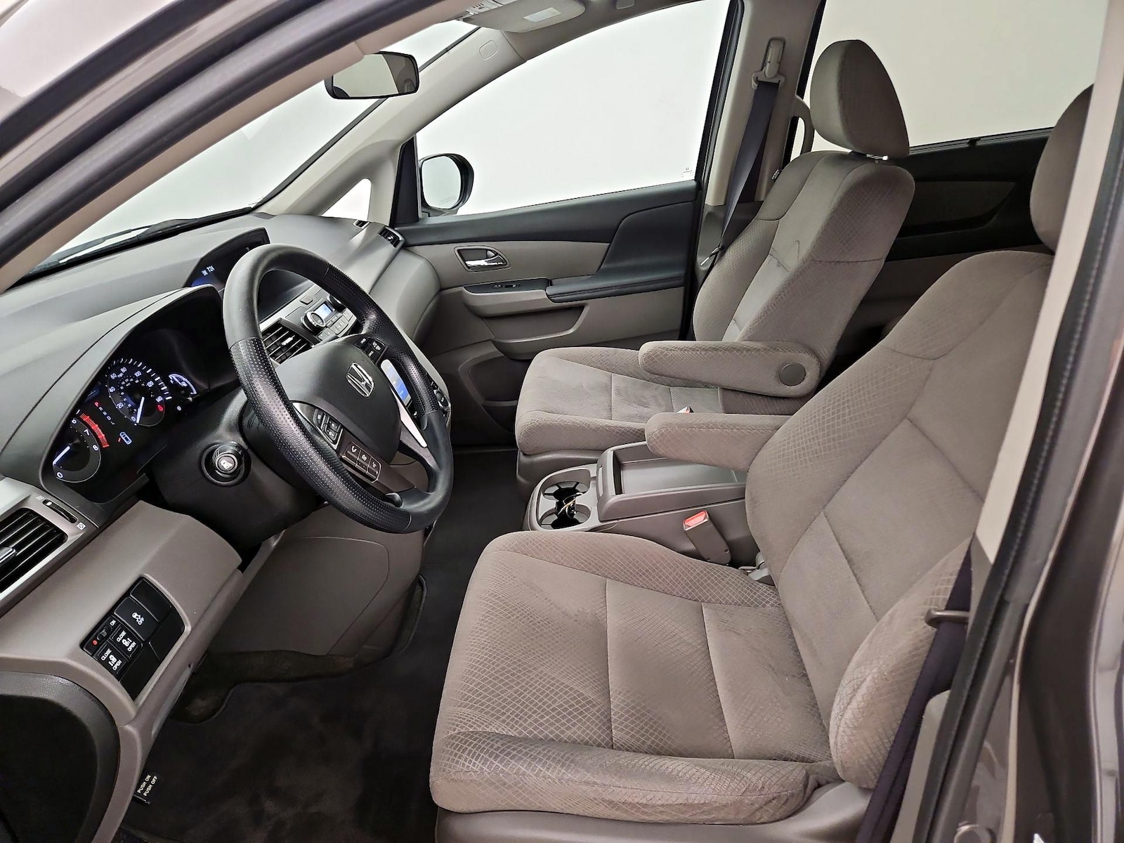 Power Seat(s) & Side Airbags