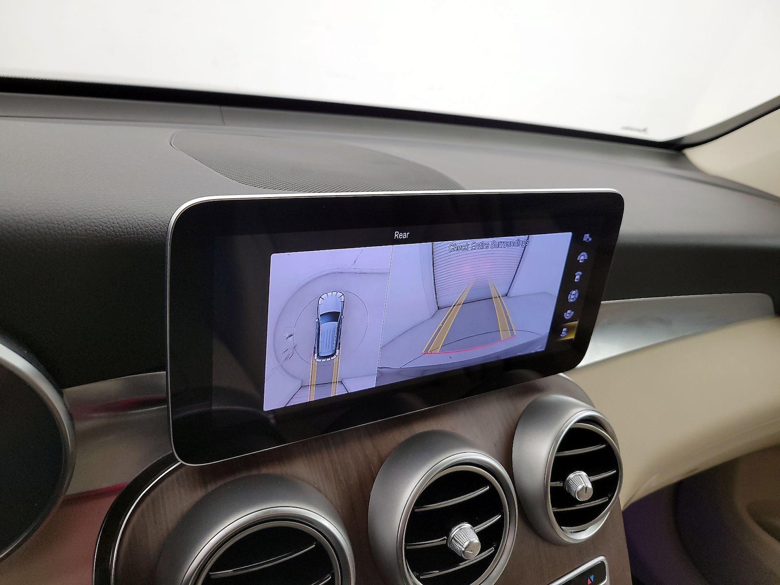 2021 Mercedes-Benz GLC GLC300 - Photo 15