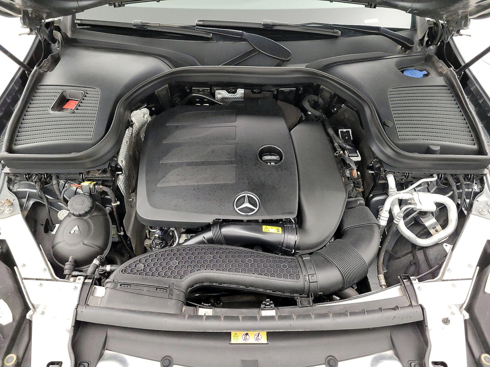 2021 Mercedes-Benz GLC GLC300 - Photo 23