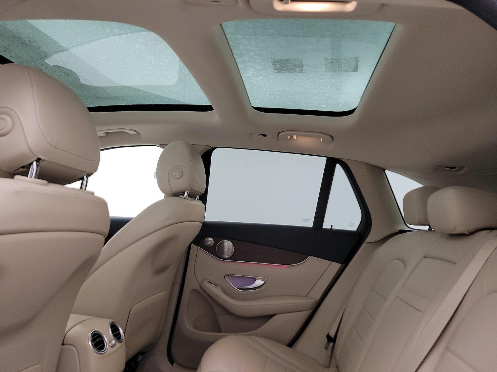 2021 Mercedes-Benz GLC GLC300 - Photo 24