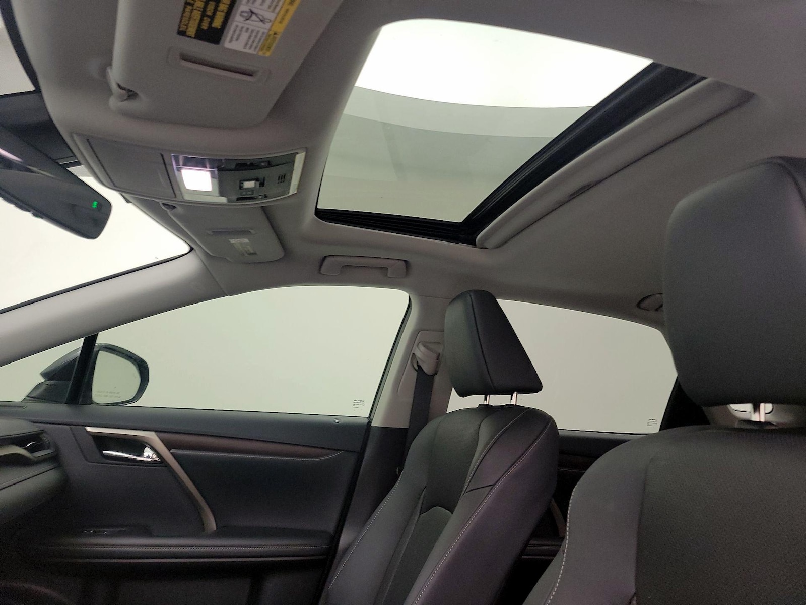 Sunroof(s) & Overhead Airbags