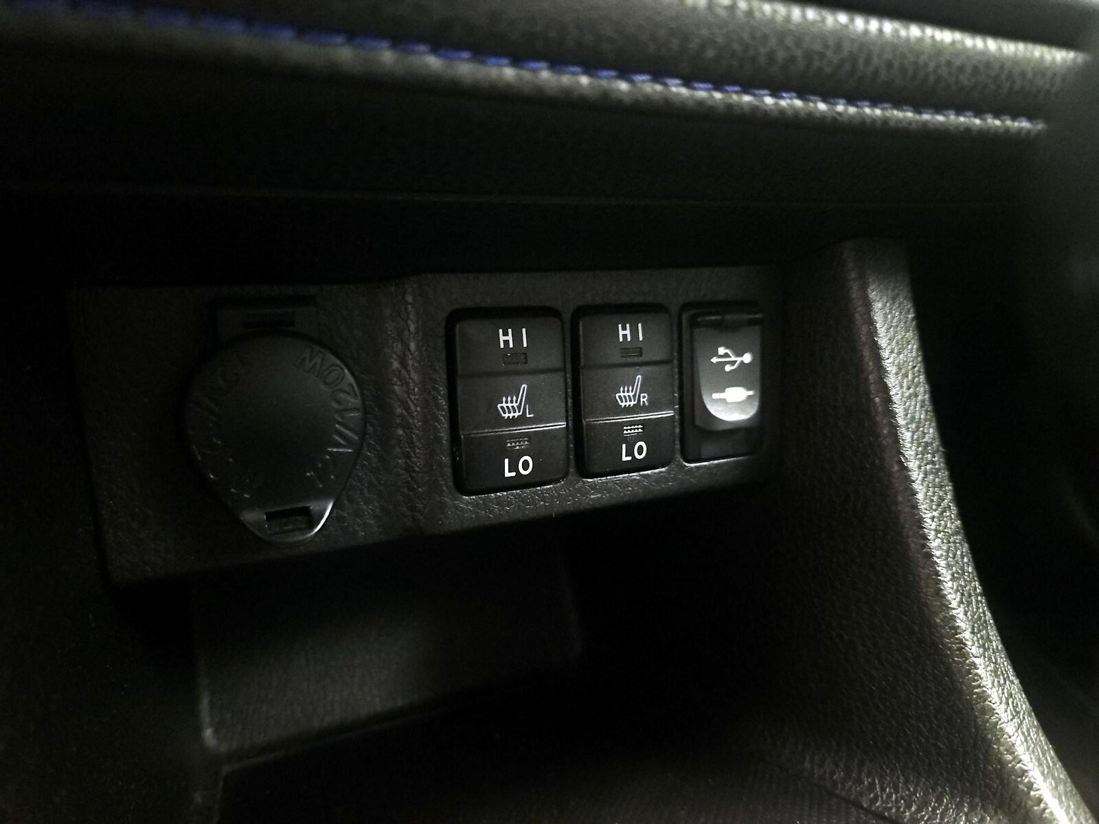 2017 Toyota Corolla XSE - Photo 19