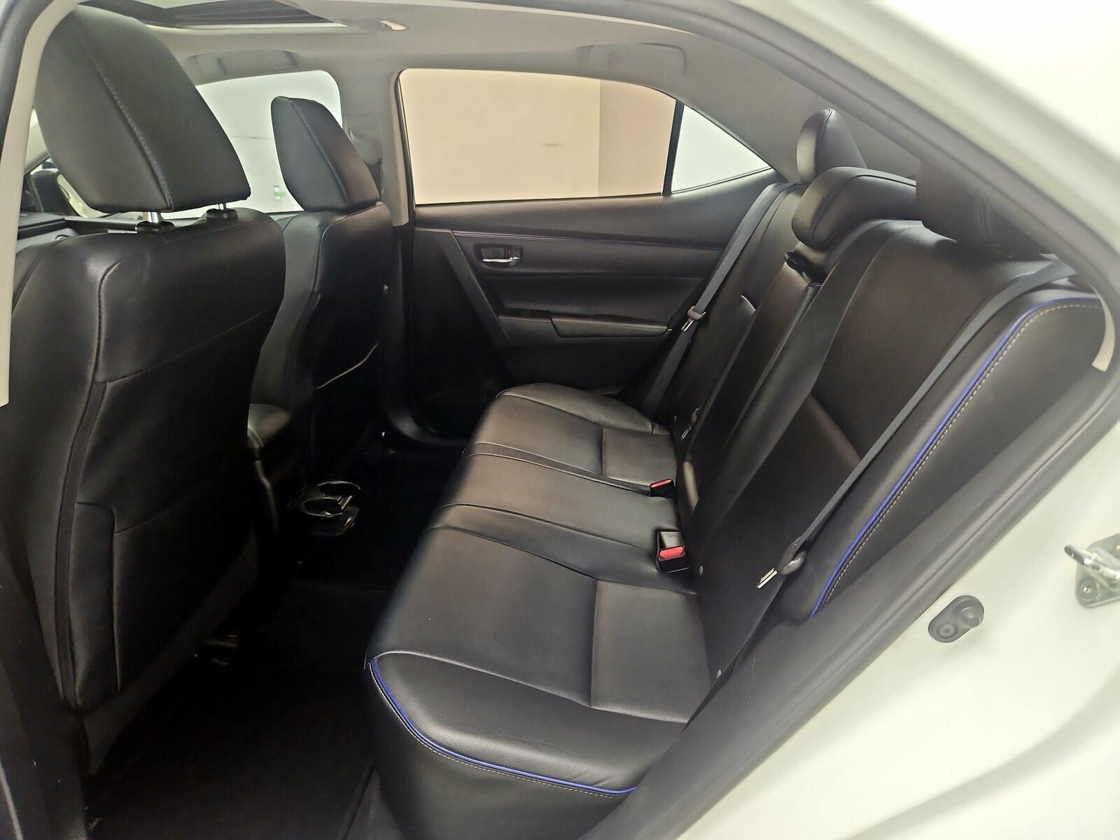 2017 Toyota Corolla XSE - Photo 21