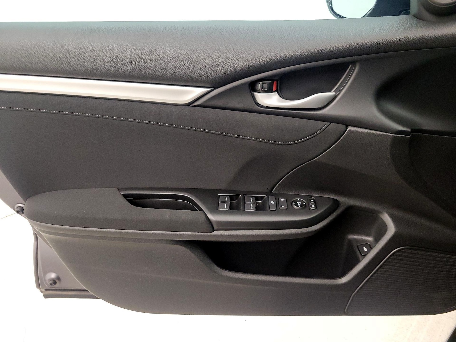 2018 Honda Civic EX - Photo 13